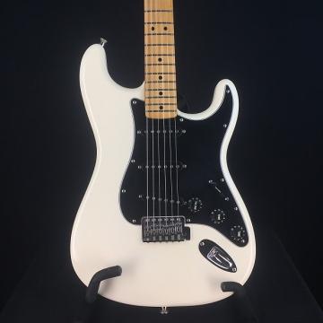 Custom Fender Standard Stratocaster 2009 Olympic White Maple Neck Black Pickguard