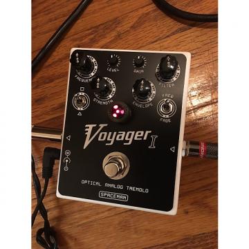 Custom EARLY BIRD SPECIAL- Spaceman Effects Voyager I Optical Analog Tremolo White