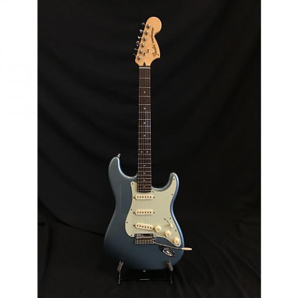 Custom Fender Deluxe Roadhouse Stratocaster Mystic Ice Blue