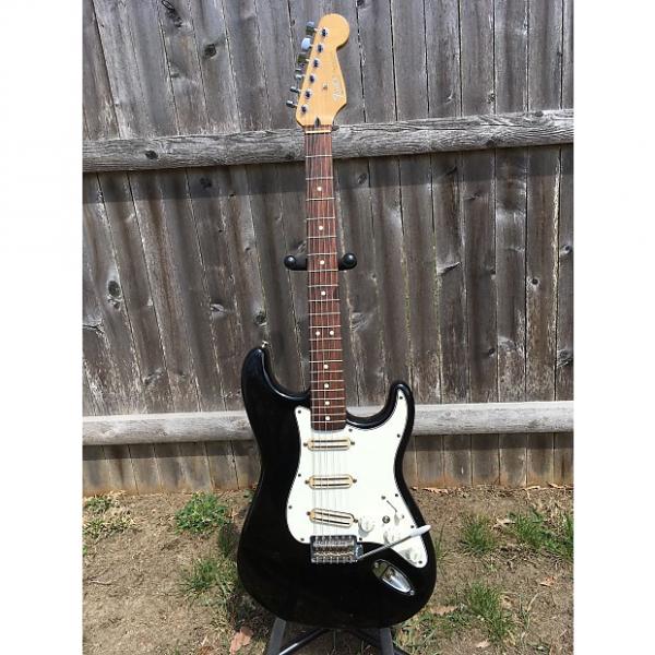 Custom 1990s Fender Stratocaster - Cool Mods!