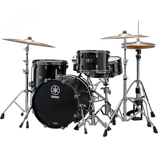 Yamaha Live Custom 3-Piece Shell Pack with 18" Bass Drum Black Wood